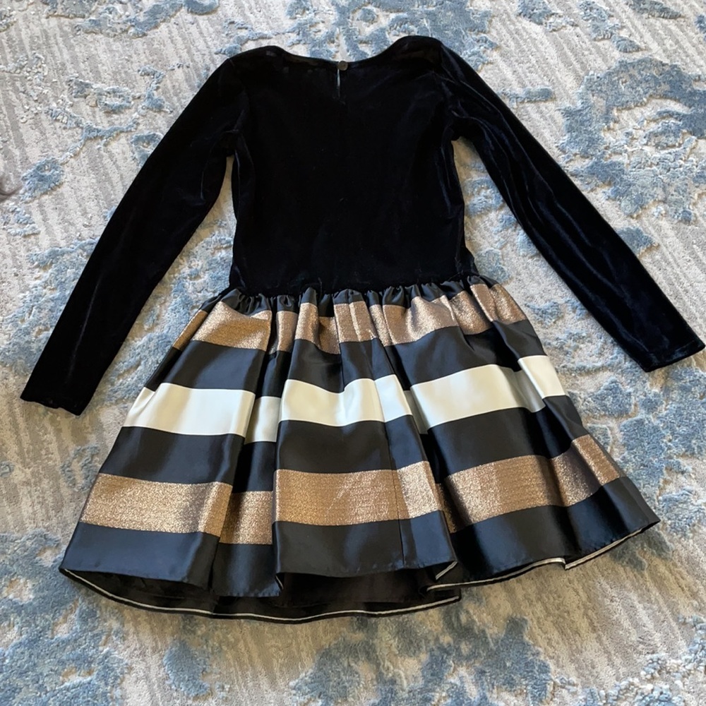Dress - Picture 5 of 7
